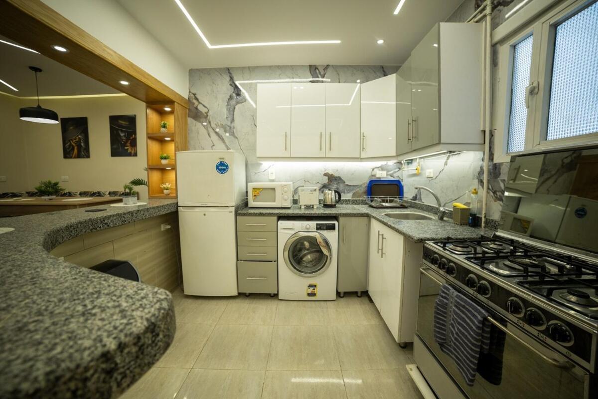 Heliopolis Charming Modern Close To Airport Apartment Cairo