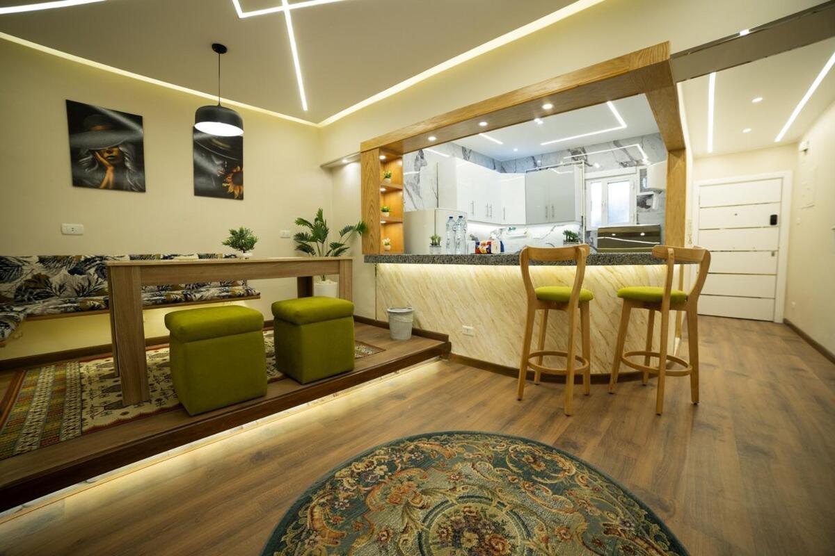 Heliopolis Charming Modern Close To Airport *