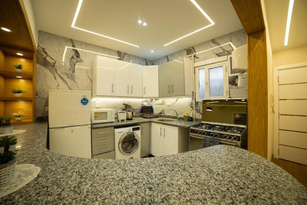 Heliopolis Charming Modern Close To Airport * Cairo
